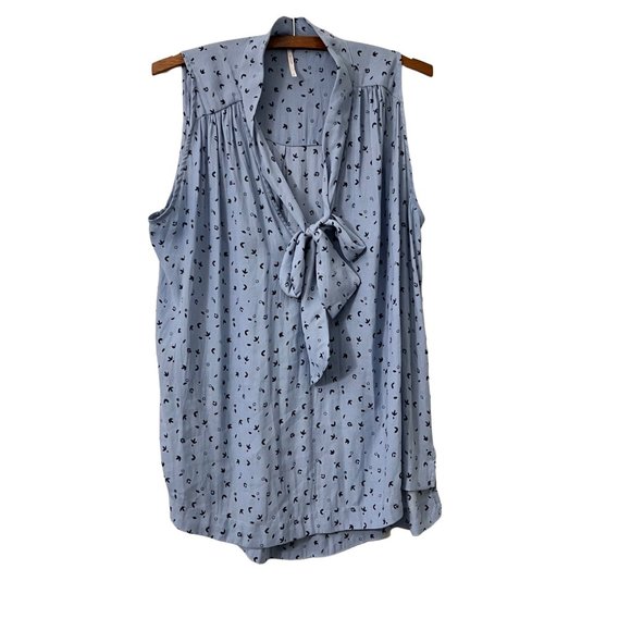 Free People Blue Floral Chiffon Front Tie Sleeveless Blouse Top Size Large - Picture 2 of 6